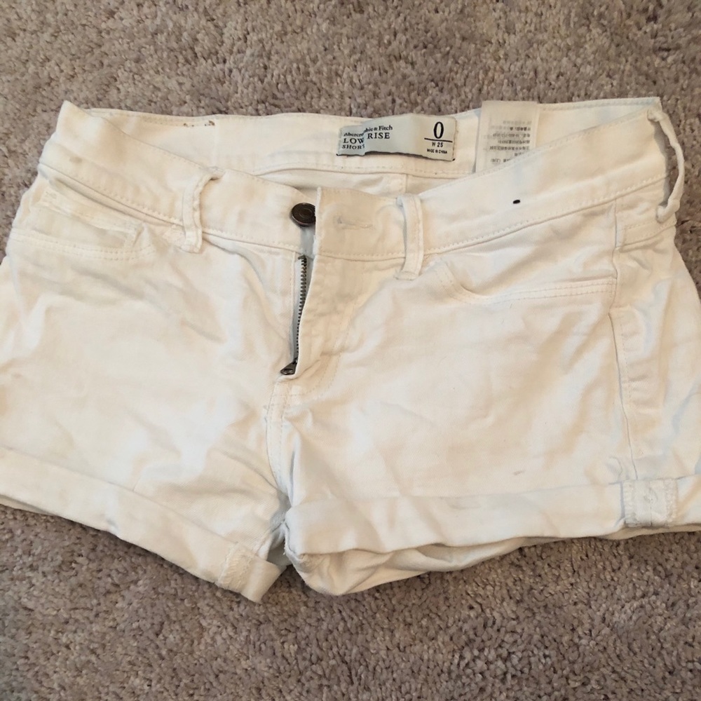 Abercrombie & flinch Low Rise Shorts